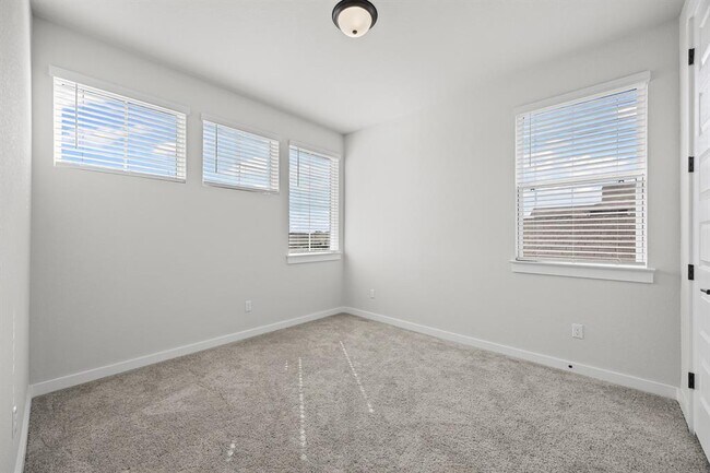 Building Photo - 12702 Autumn Bird Trce