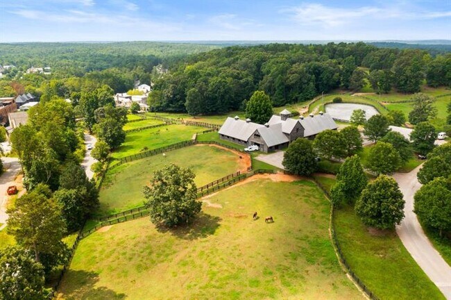 Building Photo - 304 Mado Ln