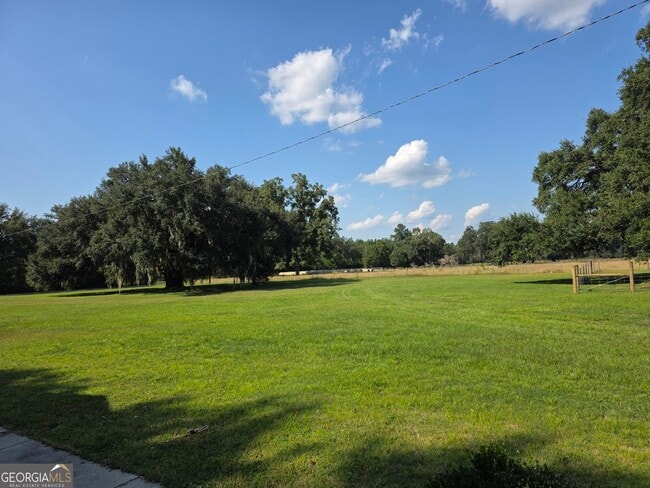 Building Photo - 807 Pound Rd