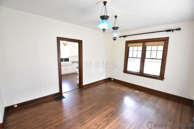 Building Photo - 445 Oakland Park Ave