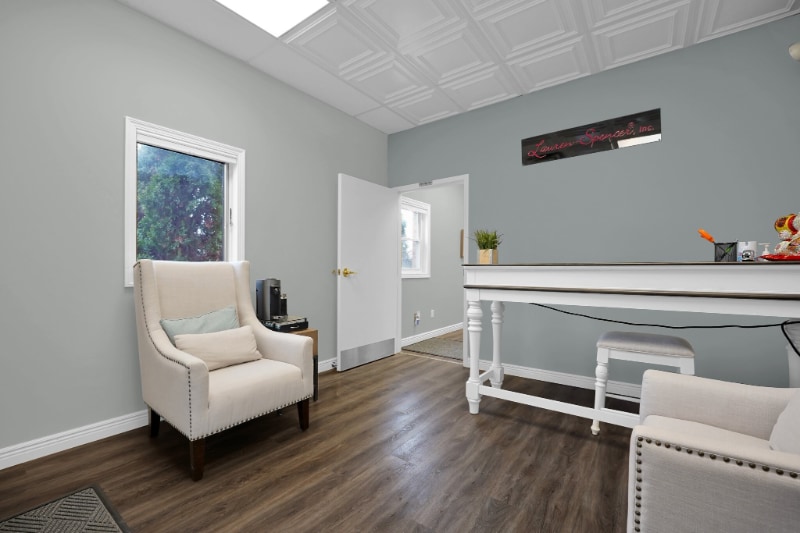 Building Photo - 40 Clairedan Dr