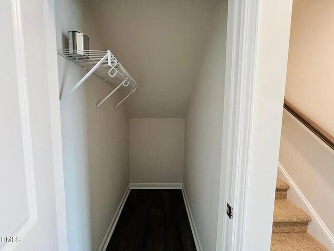 Building Photo - 429 Citron St