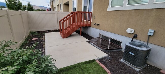 Building Photo - 5549 Dornton Ct