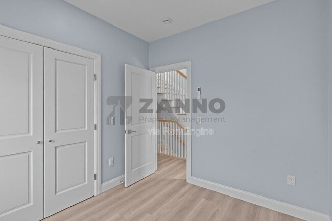 Building Photo - 24 Vernon Ave