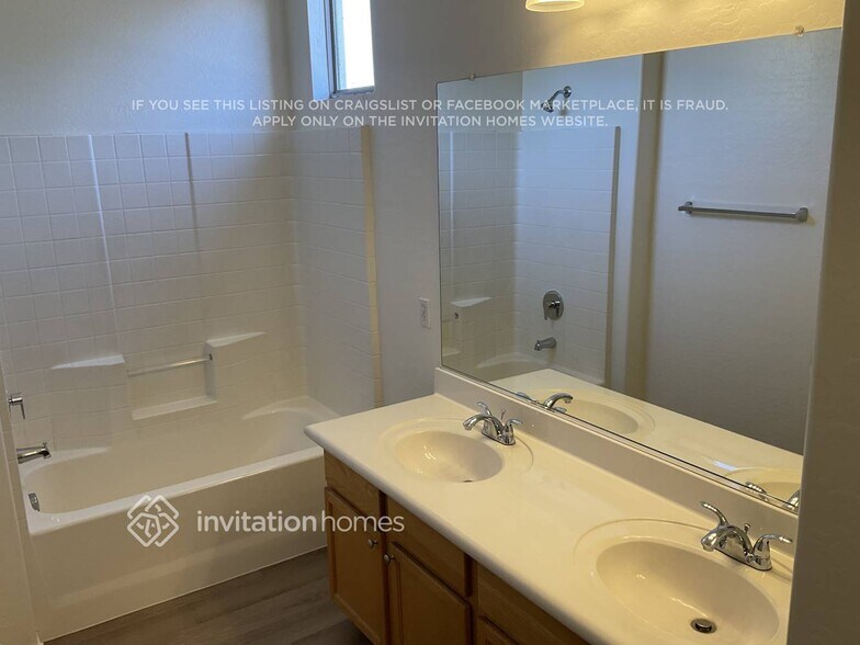 Building Photo - 4221 S Ponderosa Dr