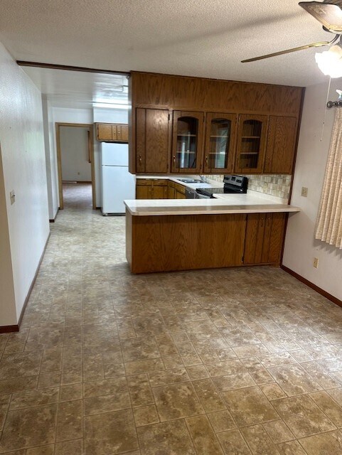 Dining - 42057 County Road 1