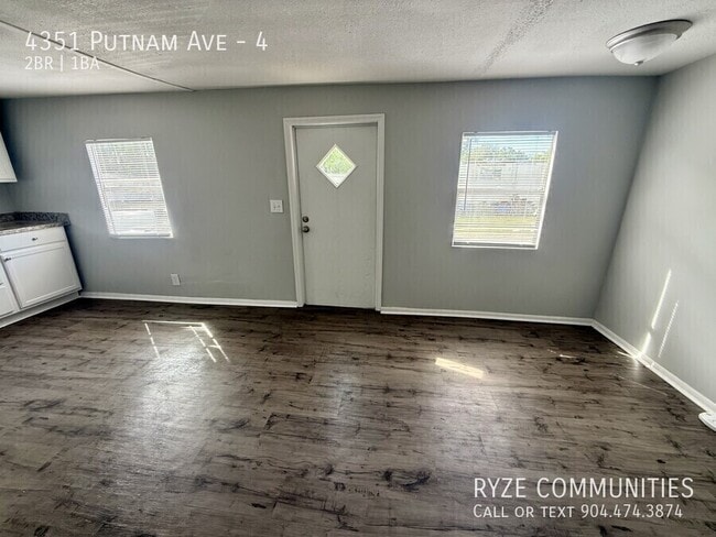 Building Photo - 4351 Putnam Ave