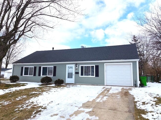Primary Photo - 3 Bed- 2 Full Bath Ranch for Rent | Newly ...
