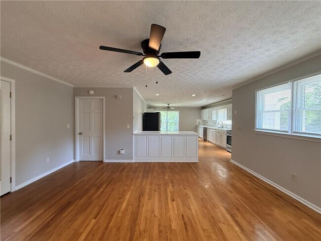 Building Photo - 6708 Bass Cir