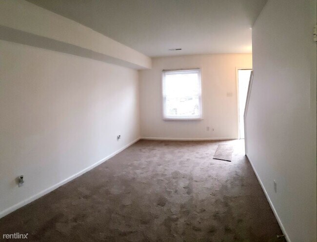 Building Photo - 2 br, 1 bath House - 2650 Wayside Dr
