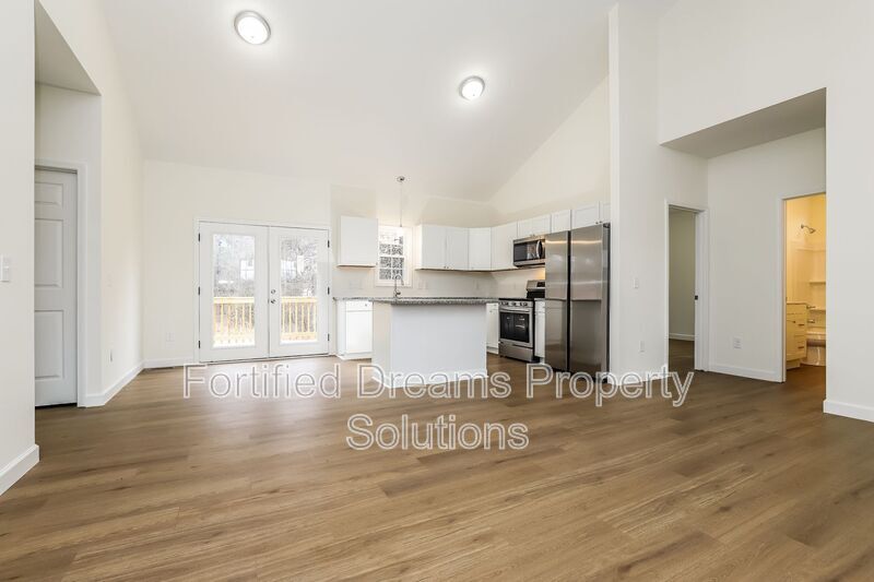 Building Photo - 418 N Smith St