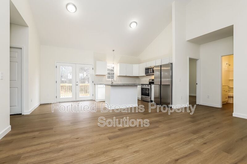 Building Photo - 418 N Smith St