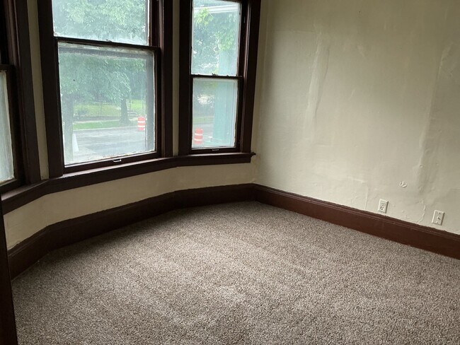 Building Photo - 3254 N 33rd St