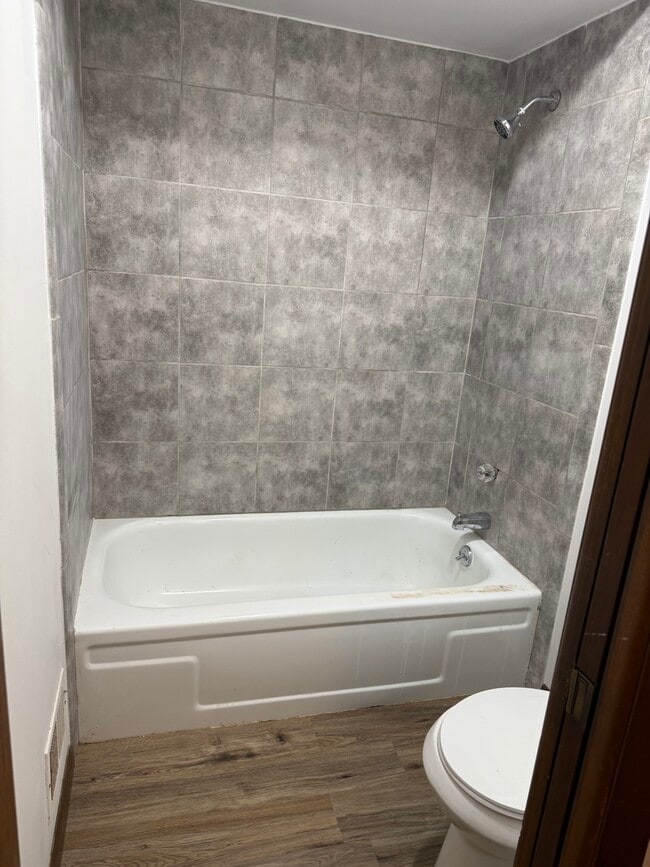 Building Photo - 6727 Parkland