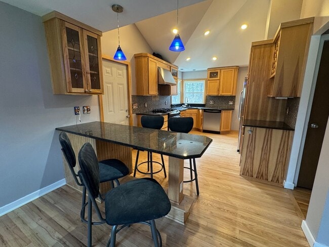 Building Photo - Single Family - Central AC, Penfield with Fairport Schools