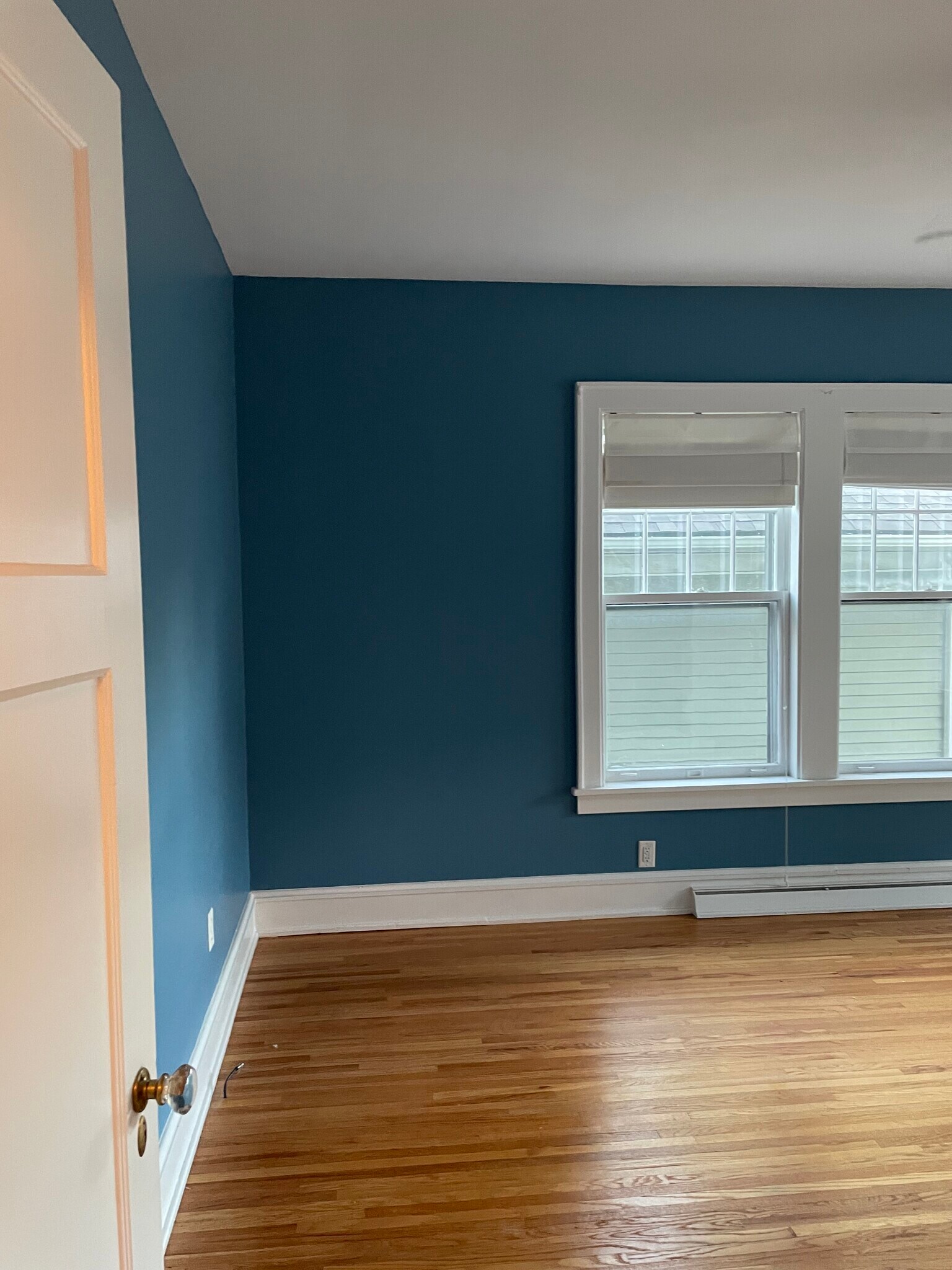 1st bdrm - 2523 LeClaire St