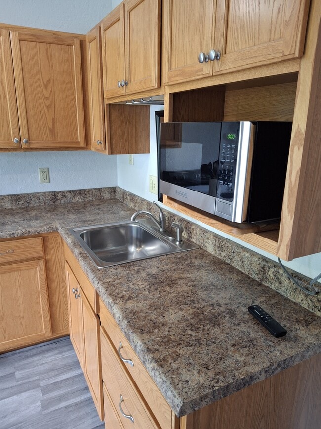 Building Photo - 150 SWS Dr