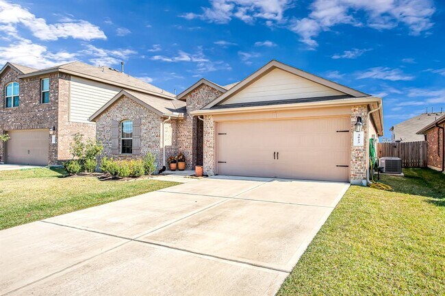 Building Photo - 3023 Dripping Springs Ct