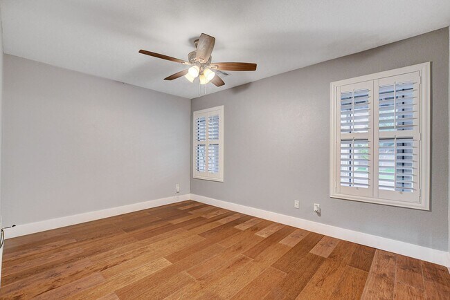 Building Photo - 4 Bedroom in North Las Vegas Near Aliante