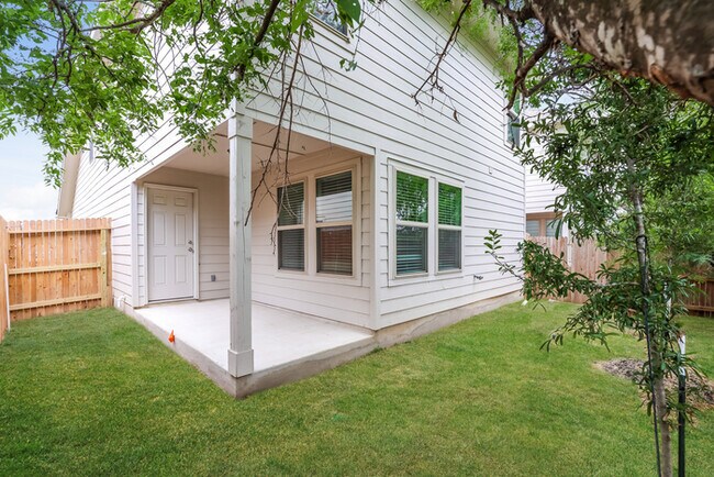 Building Photo - Green Lake Meadow - 10307 Clearwater Way, ...