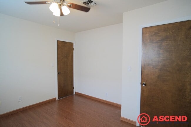 Building Photo - Gorgeous Northwest Bakersfield Home with H...