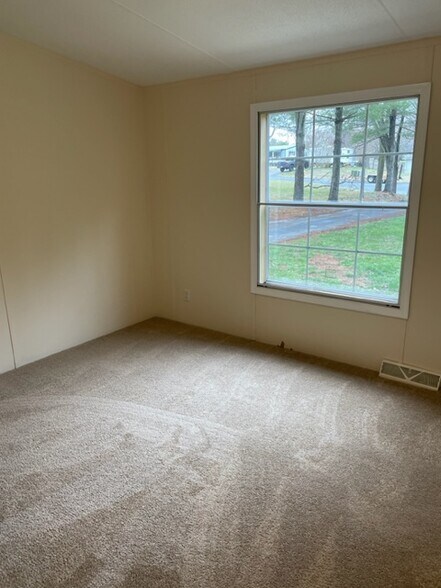Building Photo - 4407 Sanford Ct