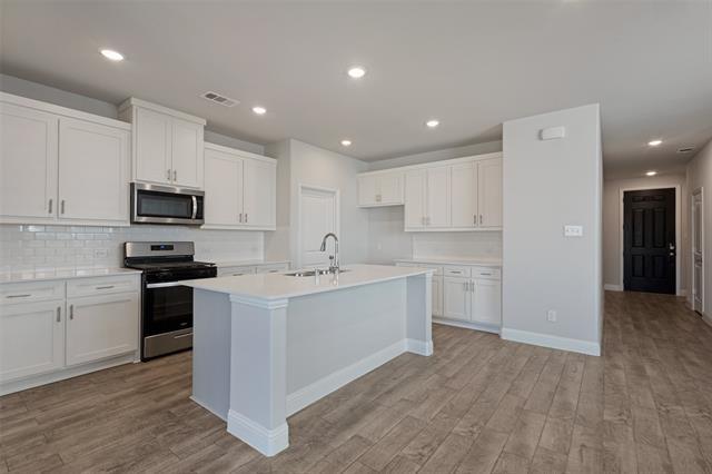 Building Photo - 724 Amenduni Ln