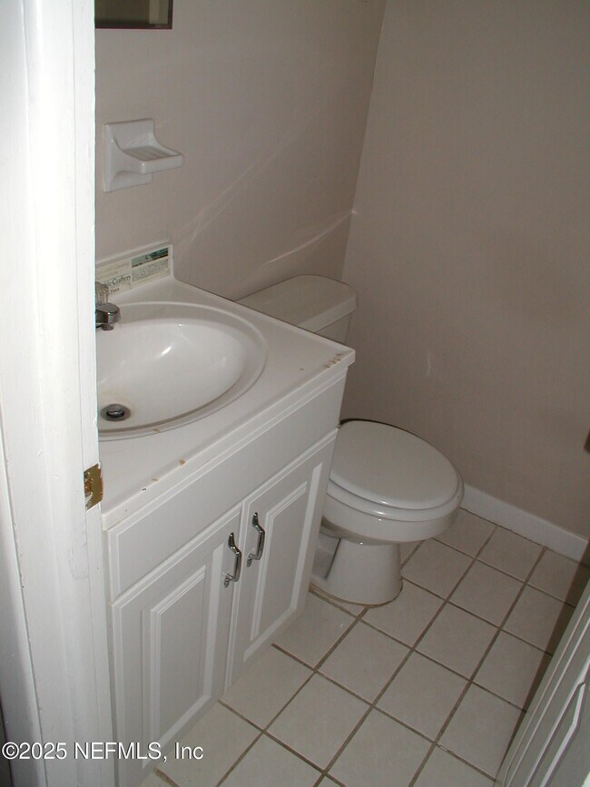 Building Photo - 2500 Congaree Dr W
