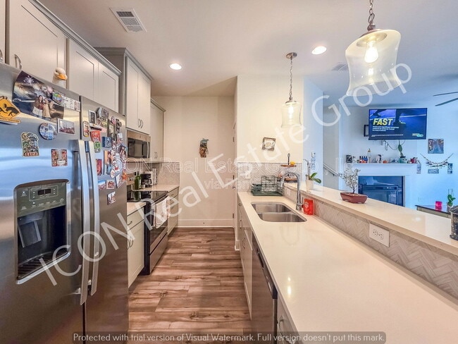 Building Photo - 5786 Calle Vis Dr