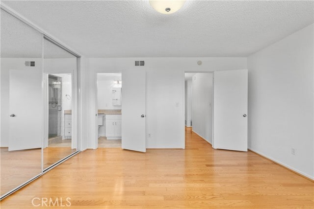 Building Photo - 702 Scripps Dr