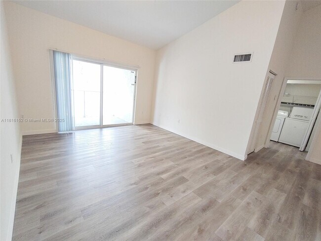 Building Photo - 711 SW 111th Way