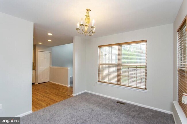 Building Photo - 105 Farrington Ct