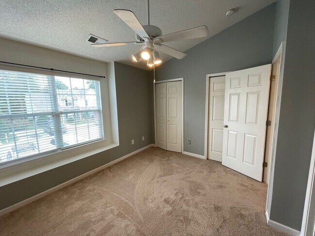 Building Photo - 6440 Coral Vine Way