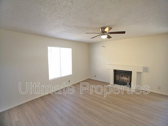 Building Photo - 10009 N 66th Ln