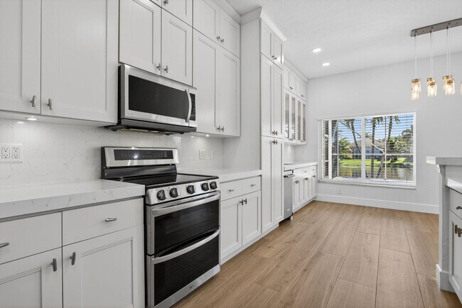 Building Photo - 1012 Fairfield Meadows Dr