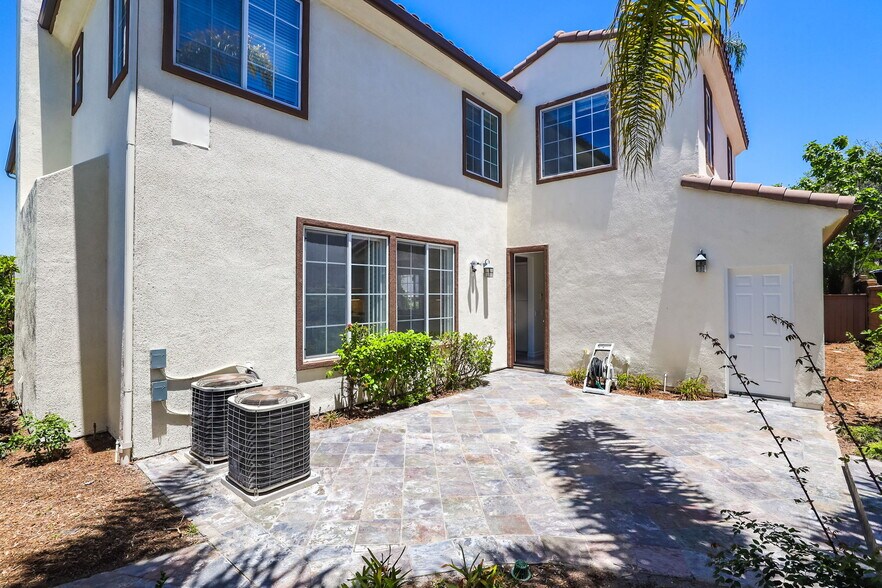Building Photo - 5142 Pearce Dr
