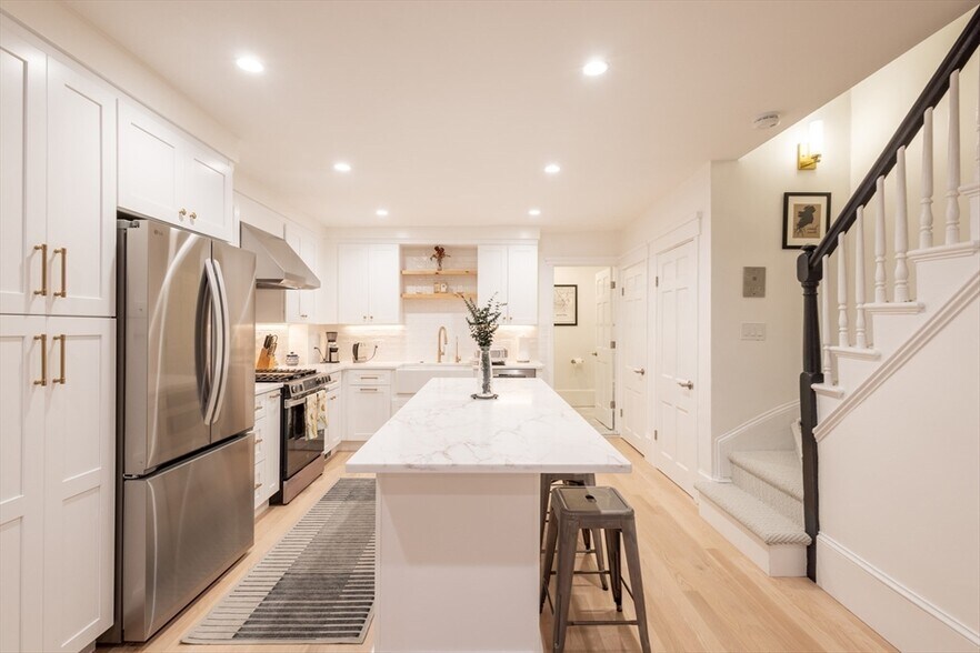 Primary Photo - 57 Appleton St