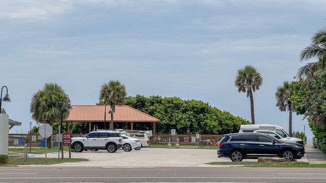 Building Photo - 2186 Jimmy Buffett Mem Hwy
