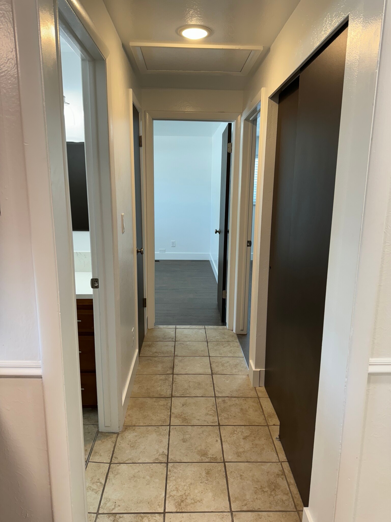Building Photo - 78 W 990 S
