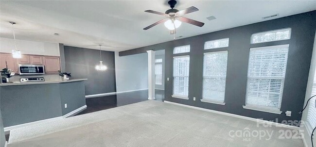 Building Photo - 710 Mickelson Way
