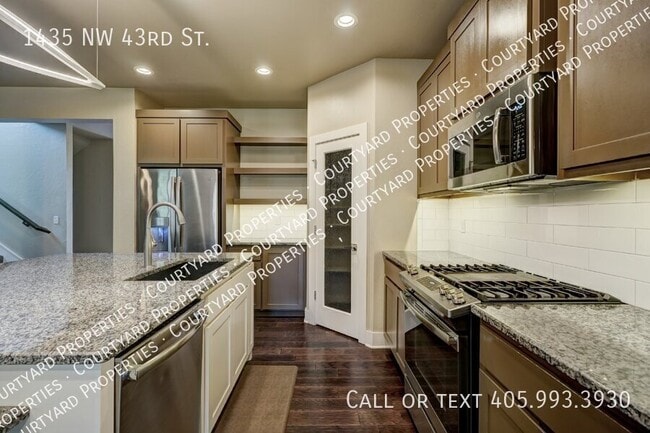 Building Photo - 1435 NW 43rd St