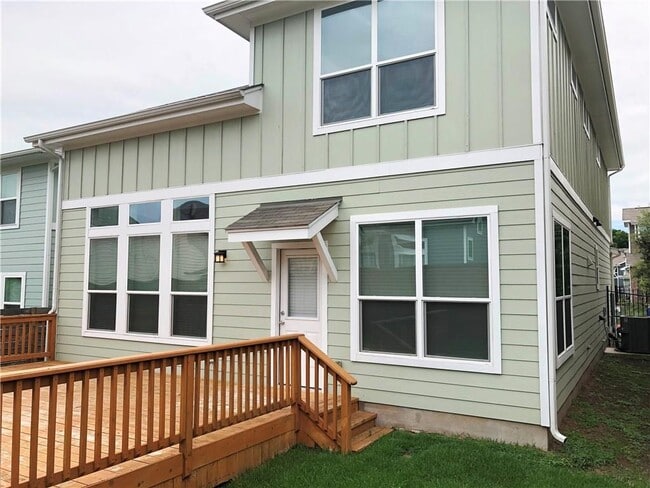 Building Photo - 2210 Capulet St