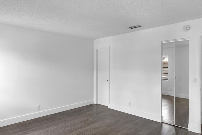 Building Photo - 7951 Southgate Blvd