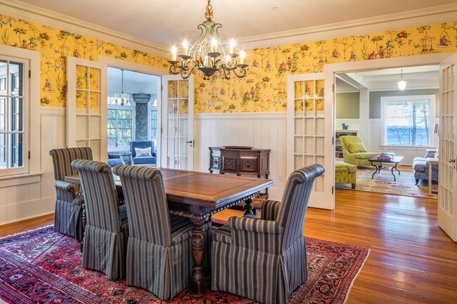 Building Photo - 9 Rockcraft