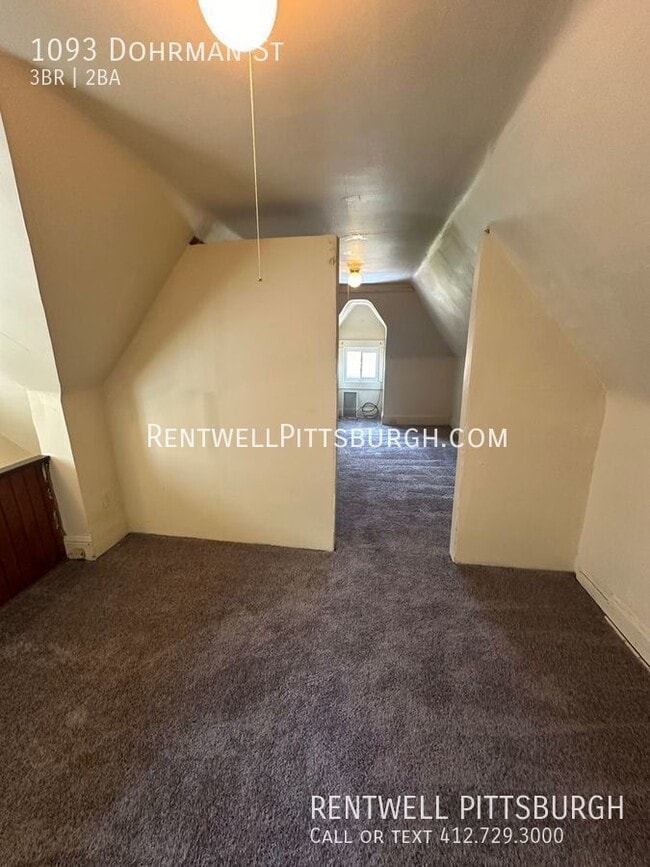 Building Photo - 1093 Dohrman St