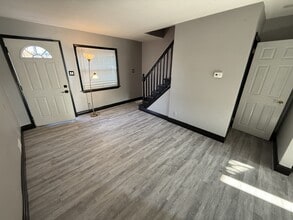 Building Photo - 419 Garden Ave