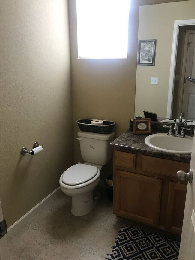 Building Photo - Beautiful 3 Bed/2.5 Bath Home in Loveland