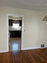 Building Photo - 435 31st St SW