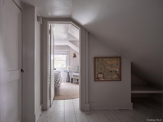 Building Photo - 11 Sutton Rd