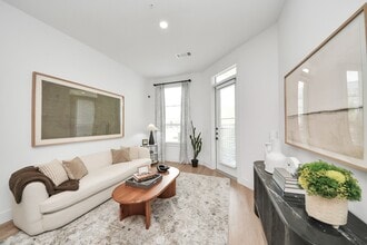 Building Photo - 15635 Memorial Dr